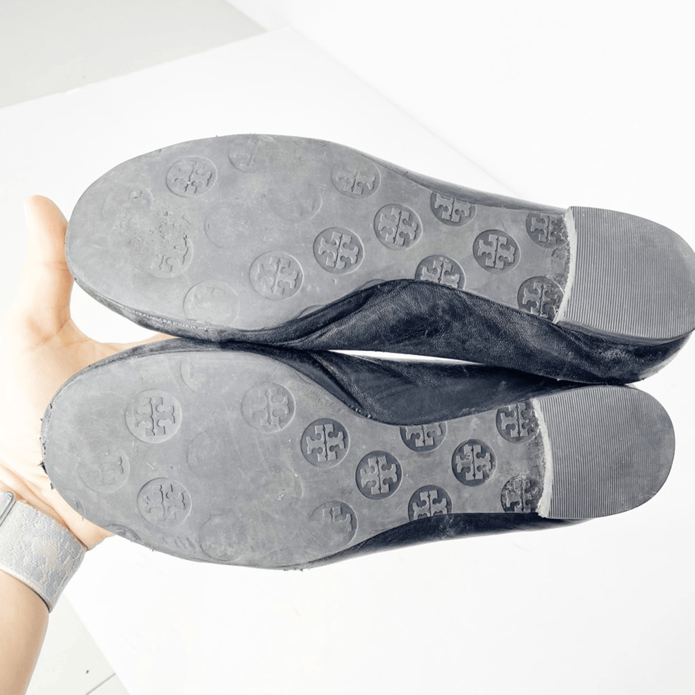 Tory Burch Reva Ballet Flat Black Nappa leather gold medallion logo womens 8 - Picture 4 of 9